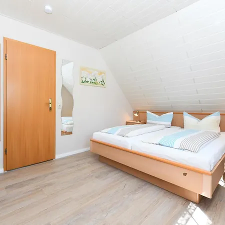 Haus An Der Burg Apartment *